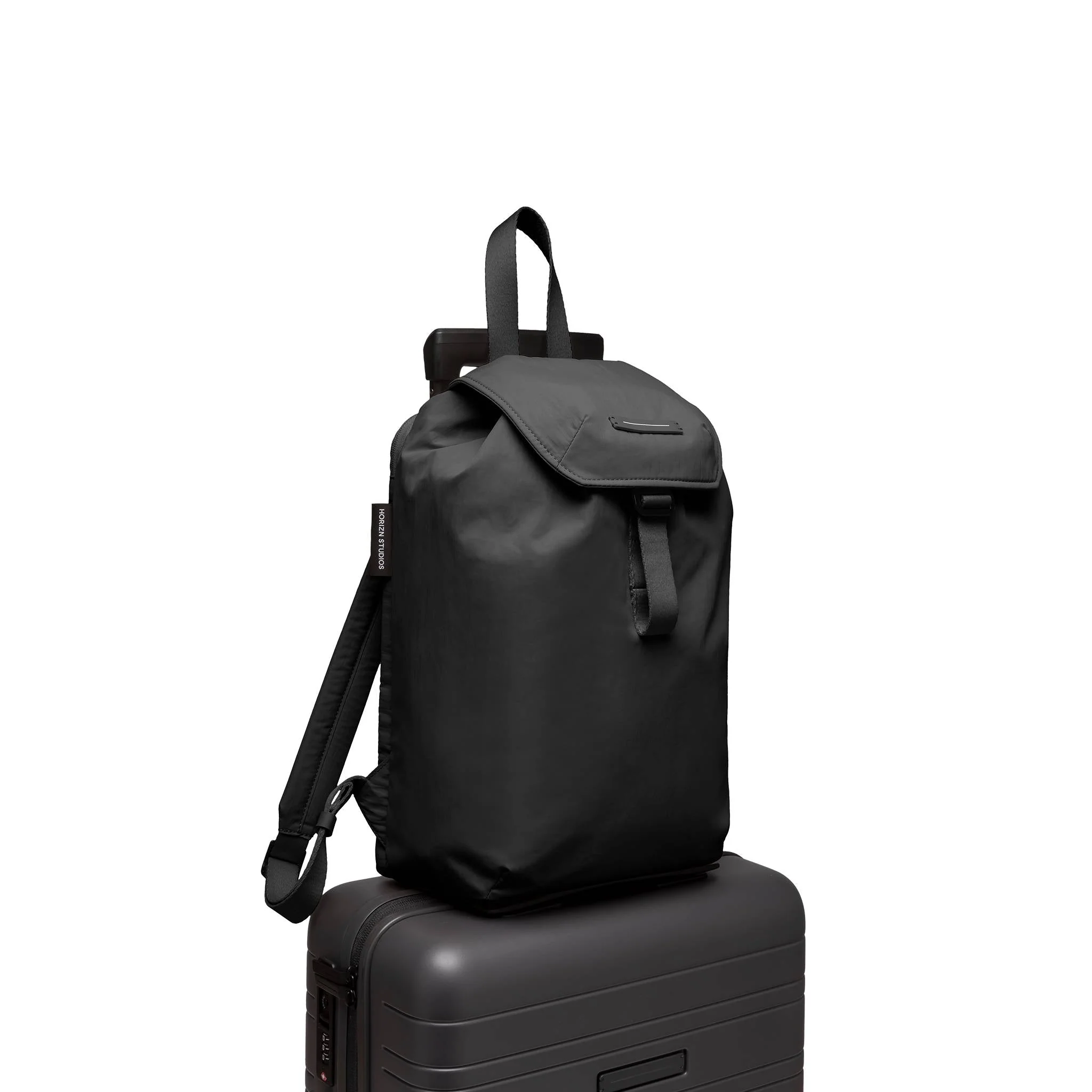 Chiado Backpack / All Black / Recycled Nylon - Image 9