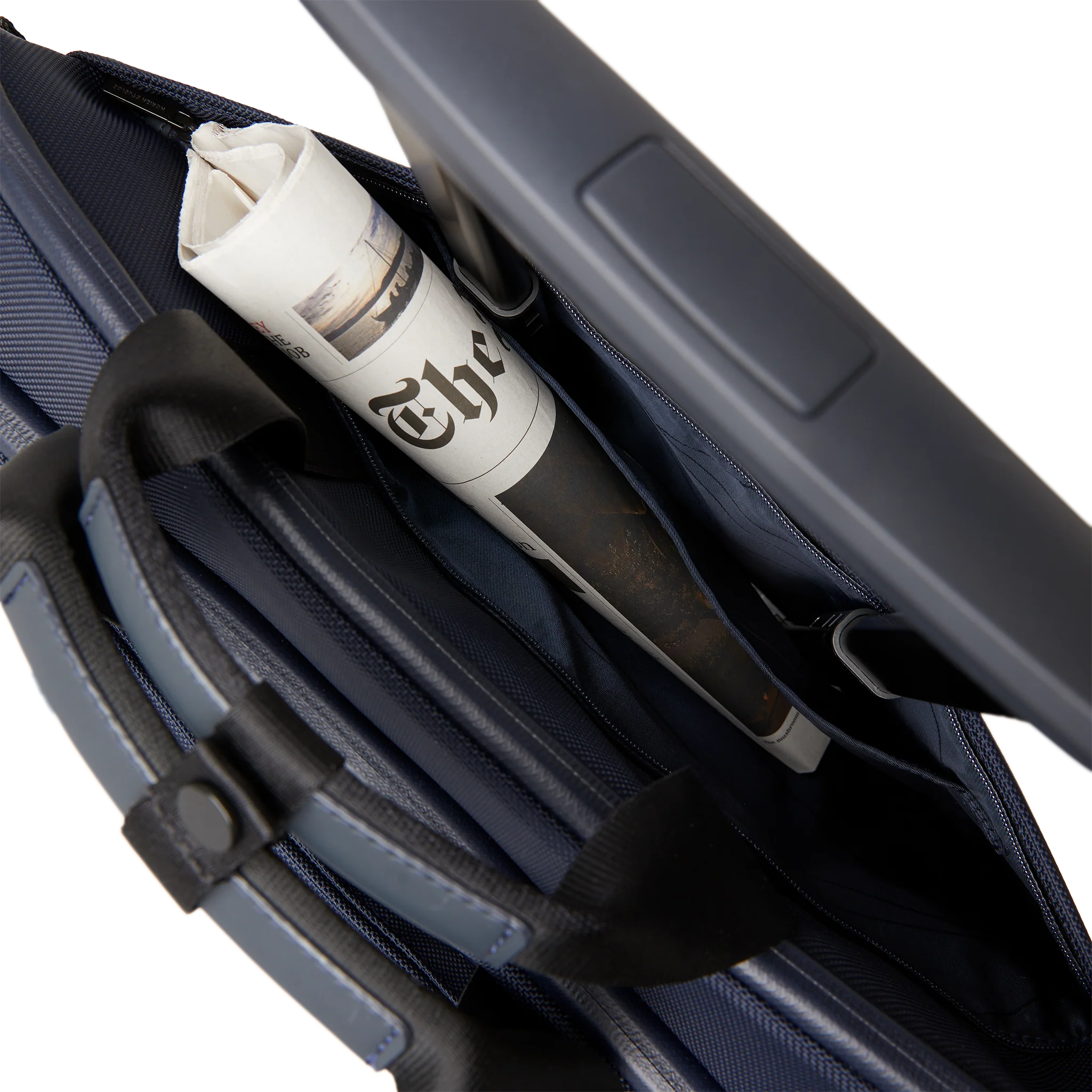 Midtown Briefcase / Night Blue / High-end Nylon - Image 10